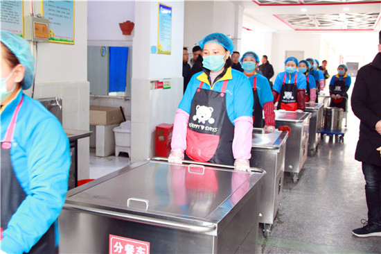 郑州市管城区已有19所中小学实现校内供应午餐